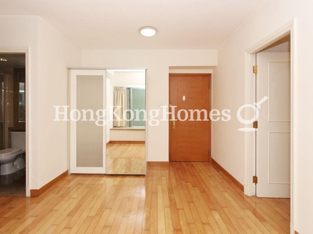 Living and Dining Room — Queen's Terrace - Tower 02, Sheung Wan