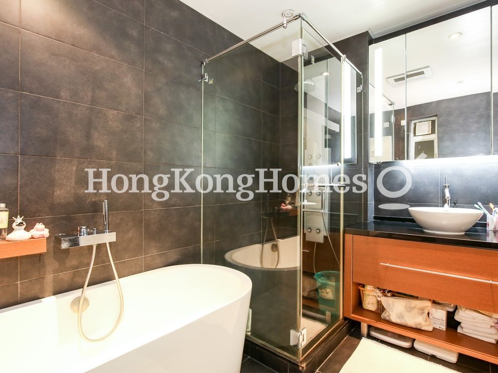 Master Bathroom — Village Terrace, 35-41, Happy Valley