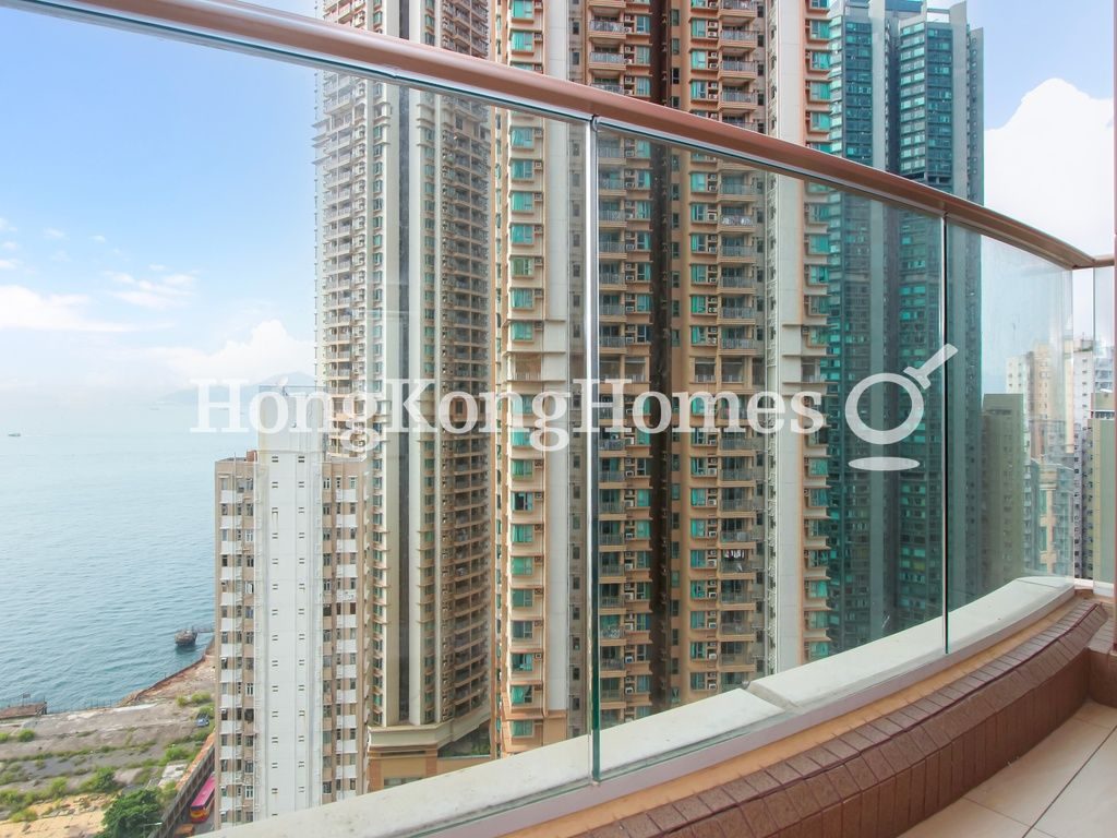 Balcony off Living and Dining Room — 加多近山，西環堅尼地城