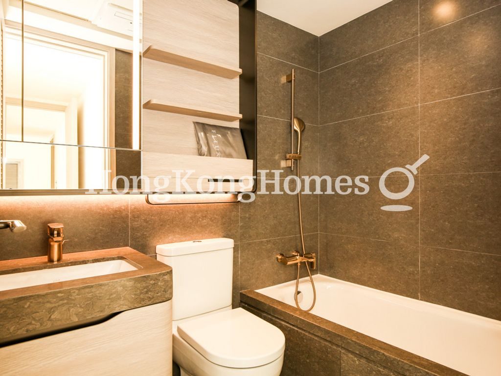 Master Bathroom — 柏蔚山，北角