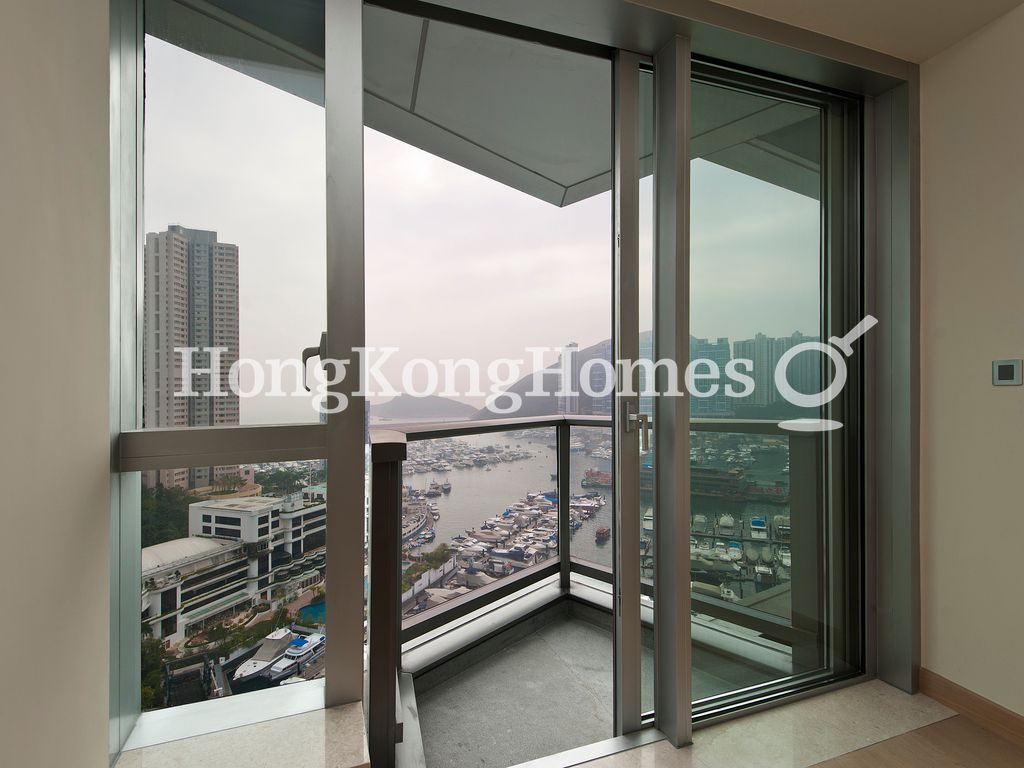 Balcony off Living Room — 深灣9號 - 第9座，黃竹坑