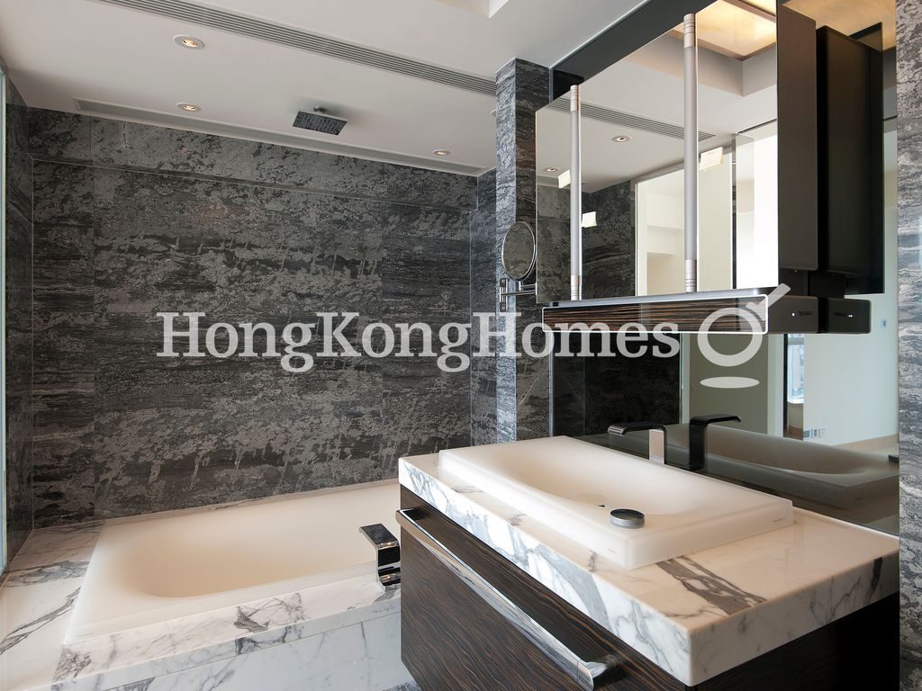 Master Bathroom — 深灣9號 - 第9座，黃竹坑