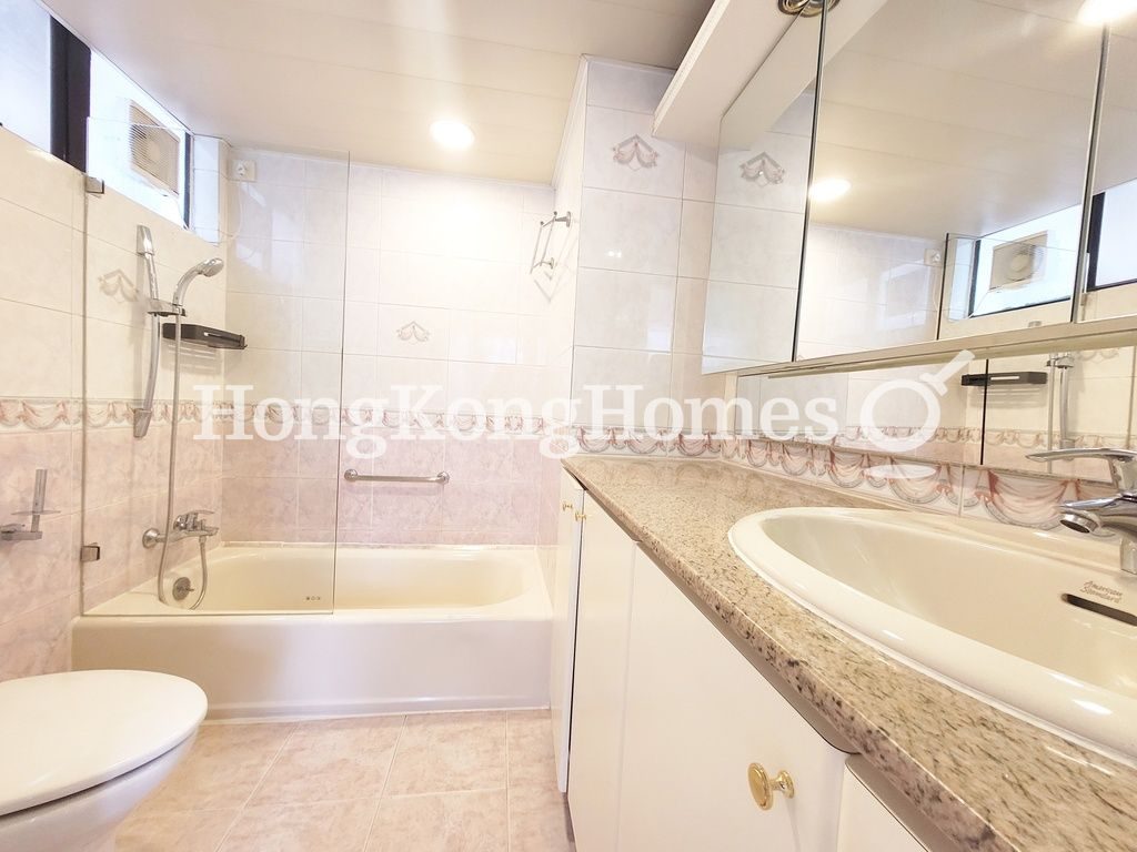 Master Bathroom — 薄扶林花園 - 06座，薄扶林
