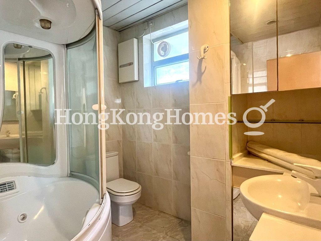 Master Bathroom — 年豐園 - 第01座，西半山