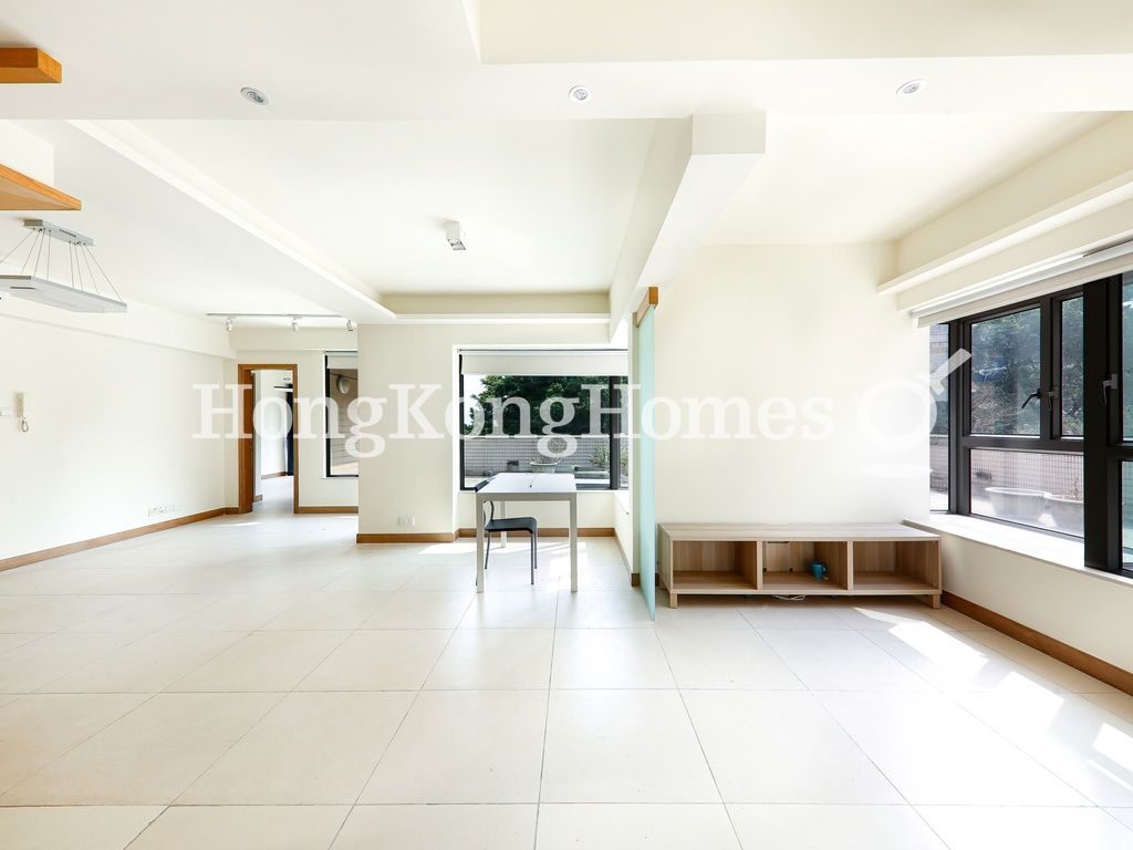 Living and Dining Room — Victoria Road, 60, Western / Kennedy Town