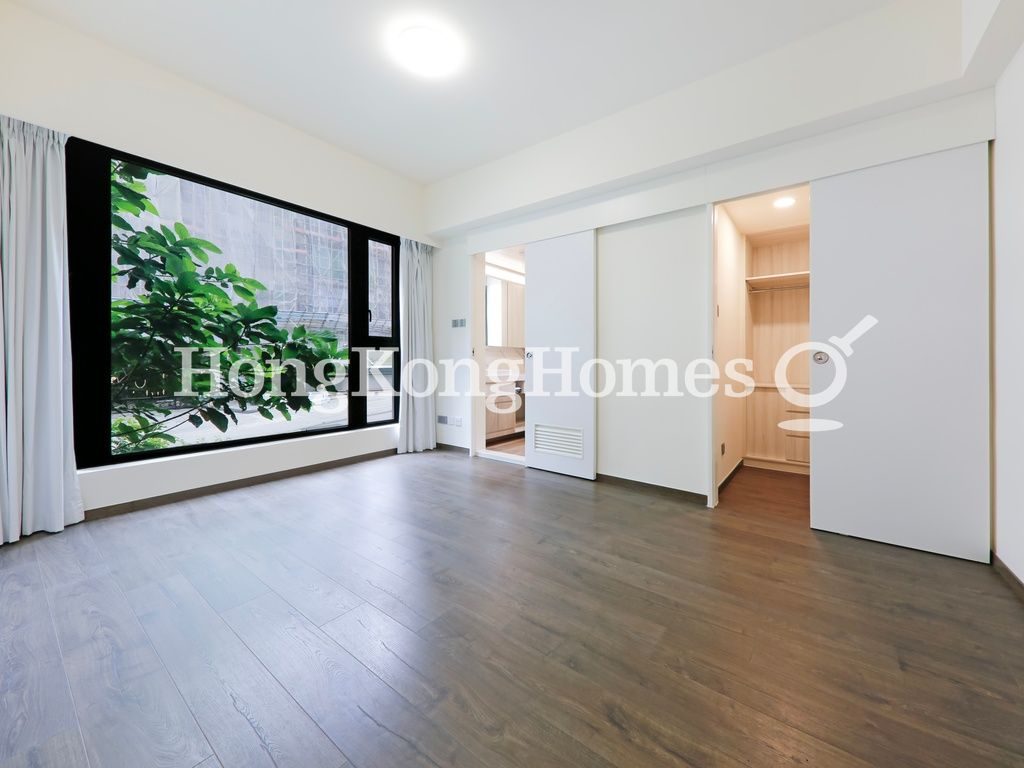 Master Bedroom — C C Lodge, Tai Hang