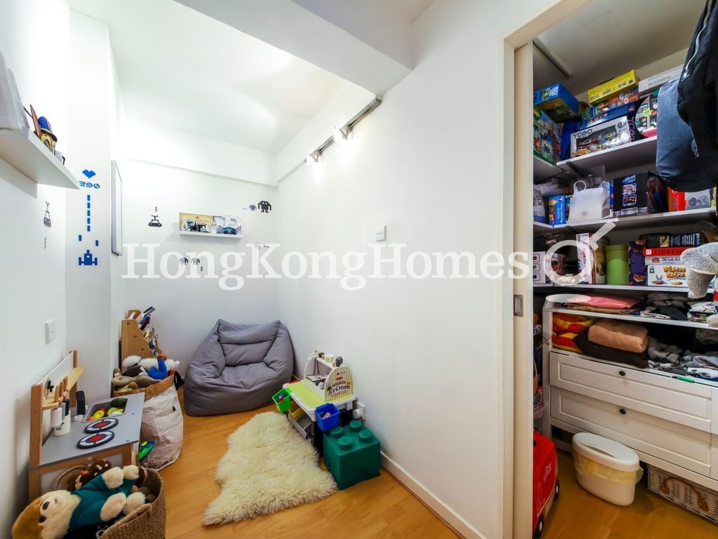 Family Room — Formwell Garden, Happy Valley