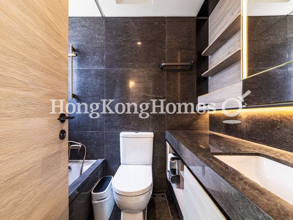 Master Bathroom — 柏蔚山 - 第03座，北角