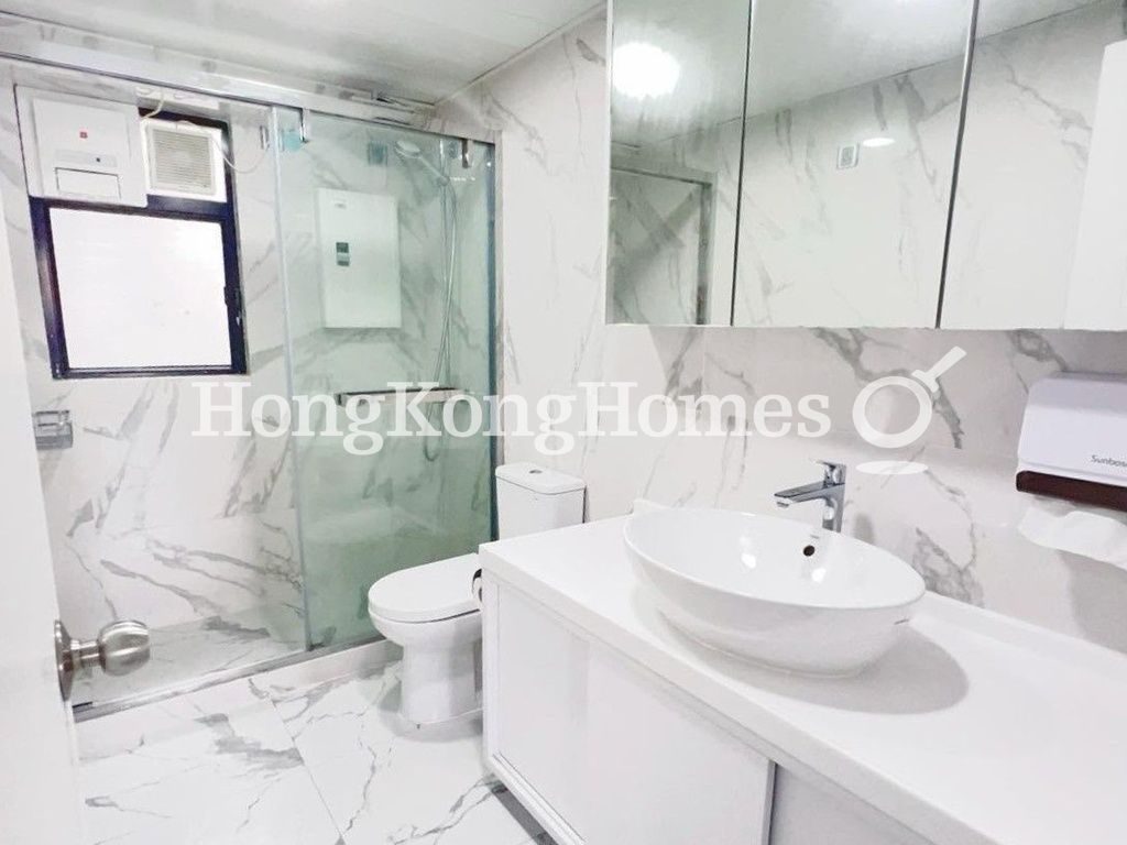 Guest Bathroom — The Grand Panorama II, Mid-levels West