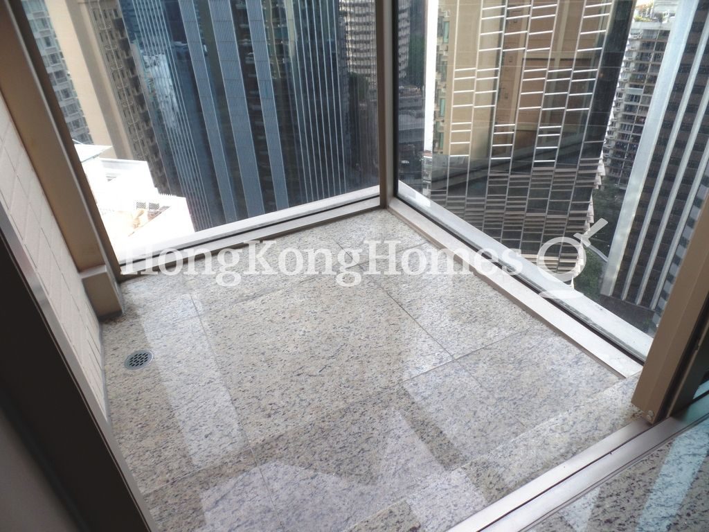 Balcony off Living and Dining Room — 囍匯 - 第1期- 第5座，灣仔