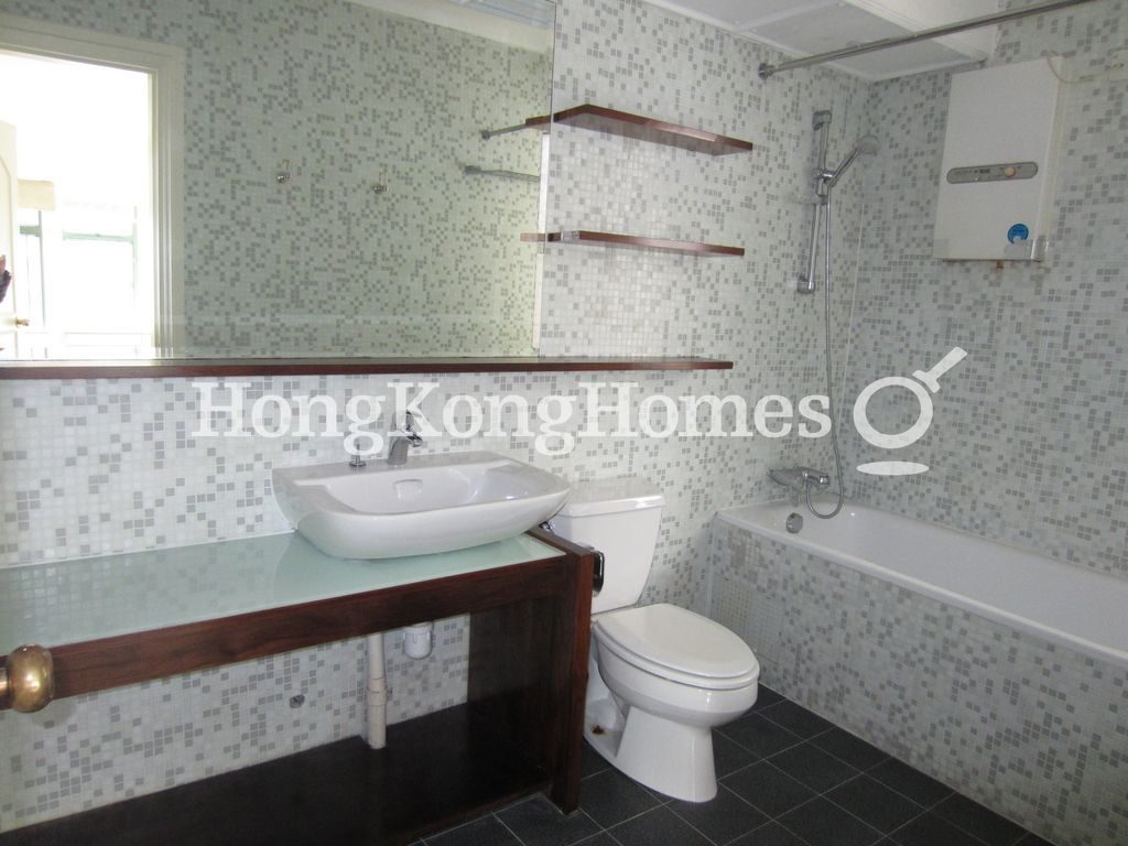 Master Bathroom — 雍景臺 - 第01座，西半山