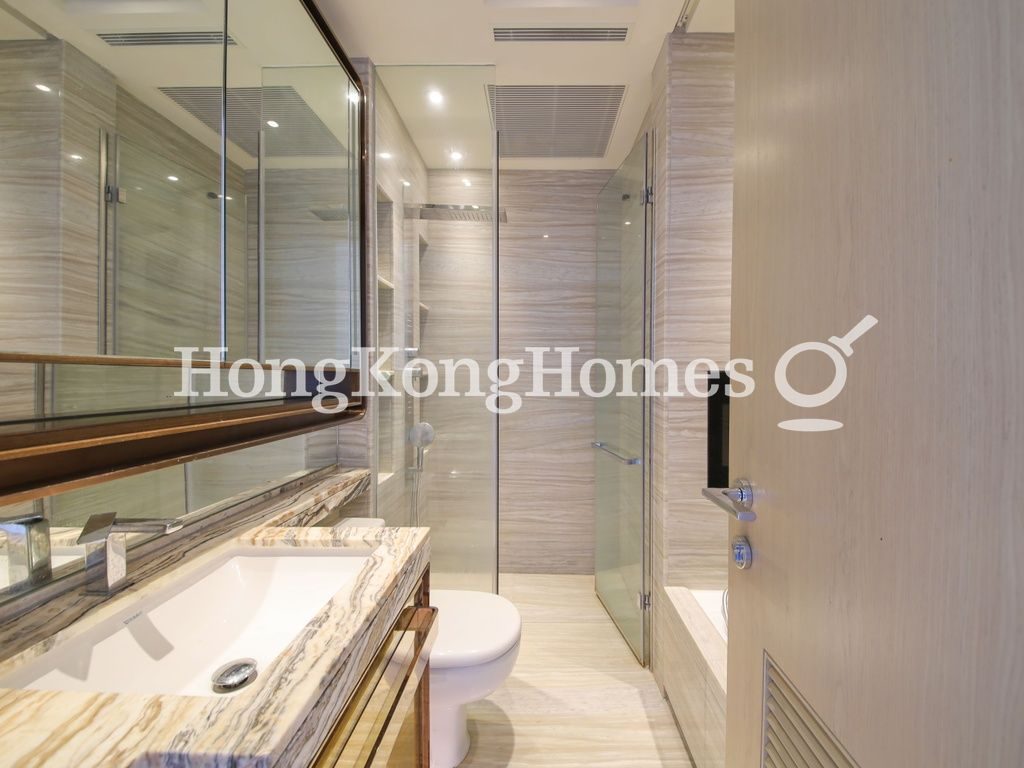 Master Bathroom — 巴丙頓山，西半山