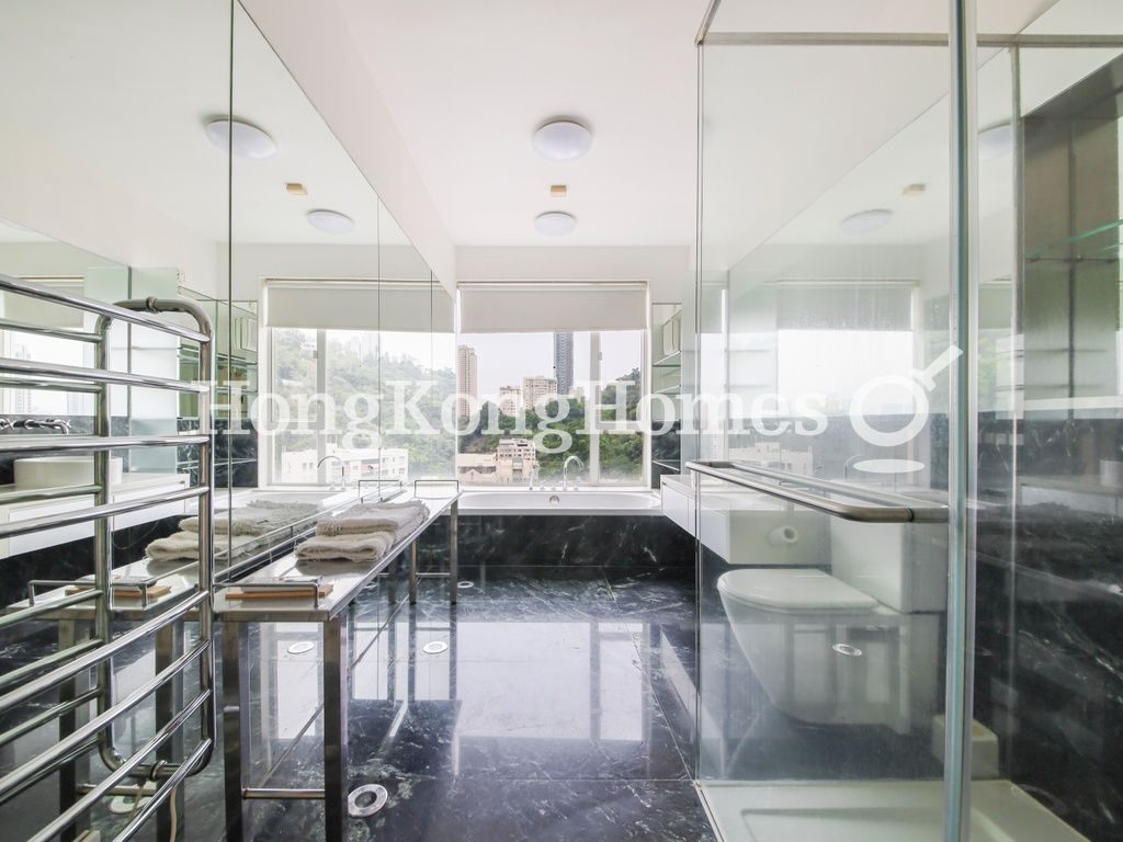 Master Bathroom — 箕璉坊21-25號，跑馬地