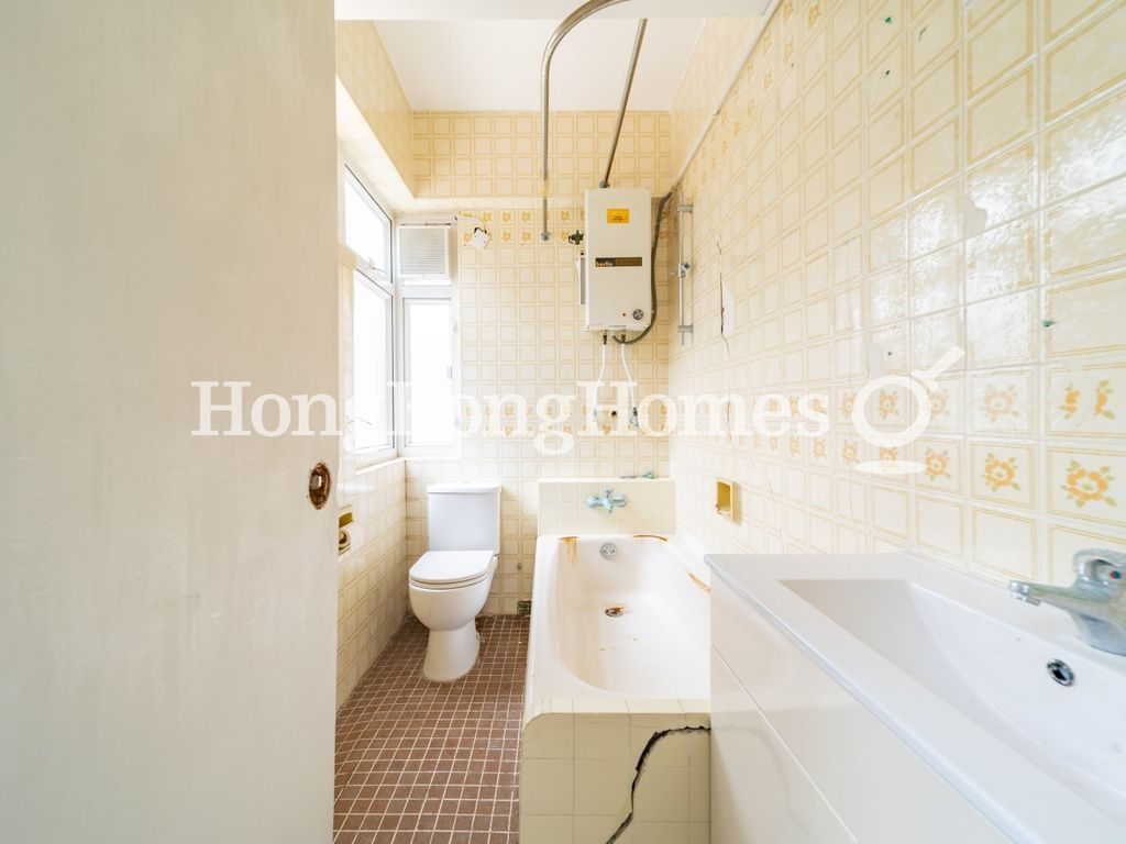Master Bathroom — 永威閣 , 大坑道 3 號，大坑