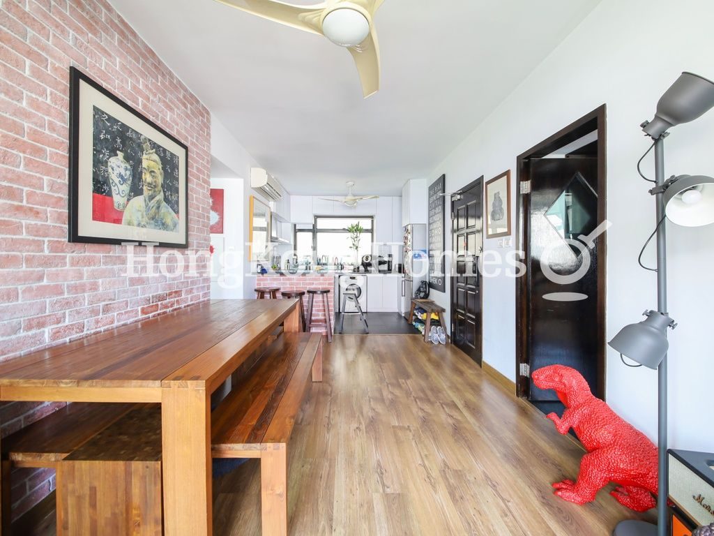Dining Room and Open Kitchen — 榮華閣，西半山