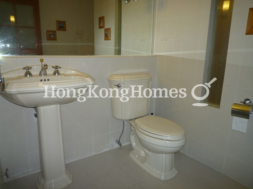 Master Bathroom — 曉峰閣 - 第01座，中半山