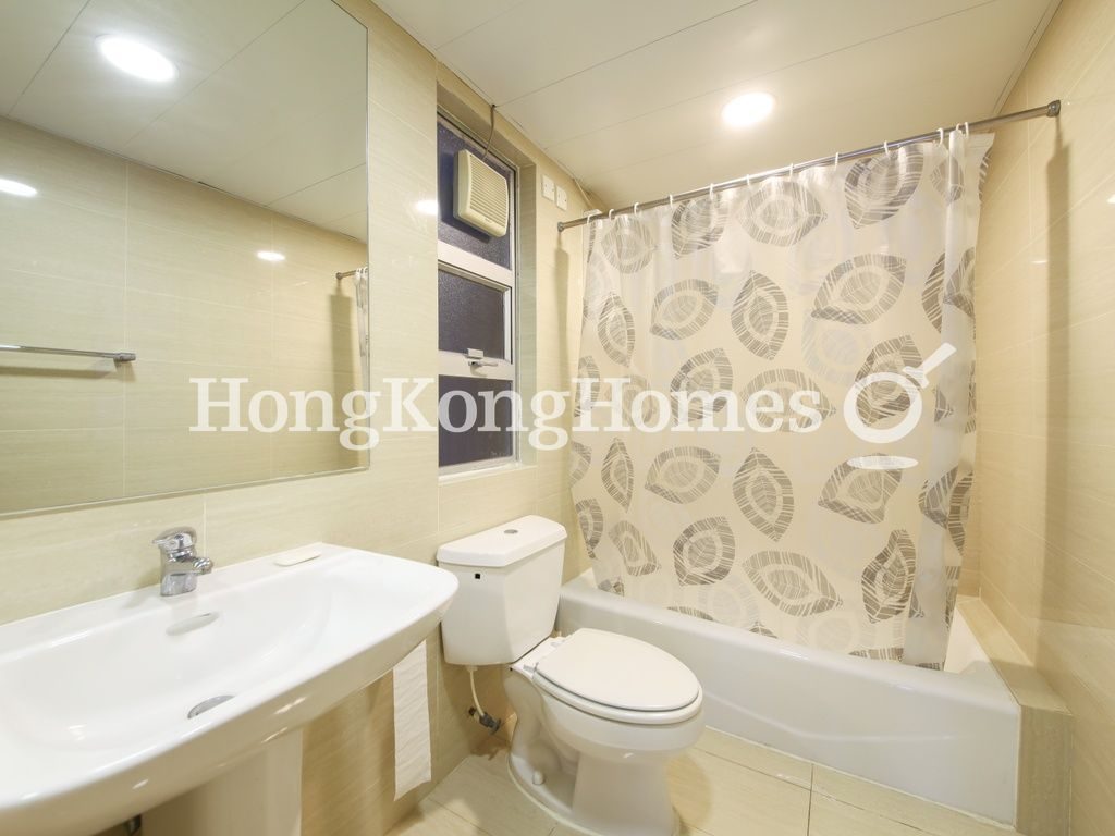 Guest Bathroom — 雍景臺 - 第02座，西半山