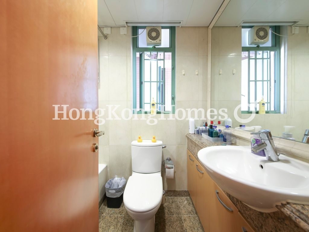 Master Bathroom — Bon-Point, Mid-levels West
