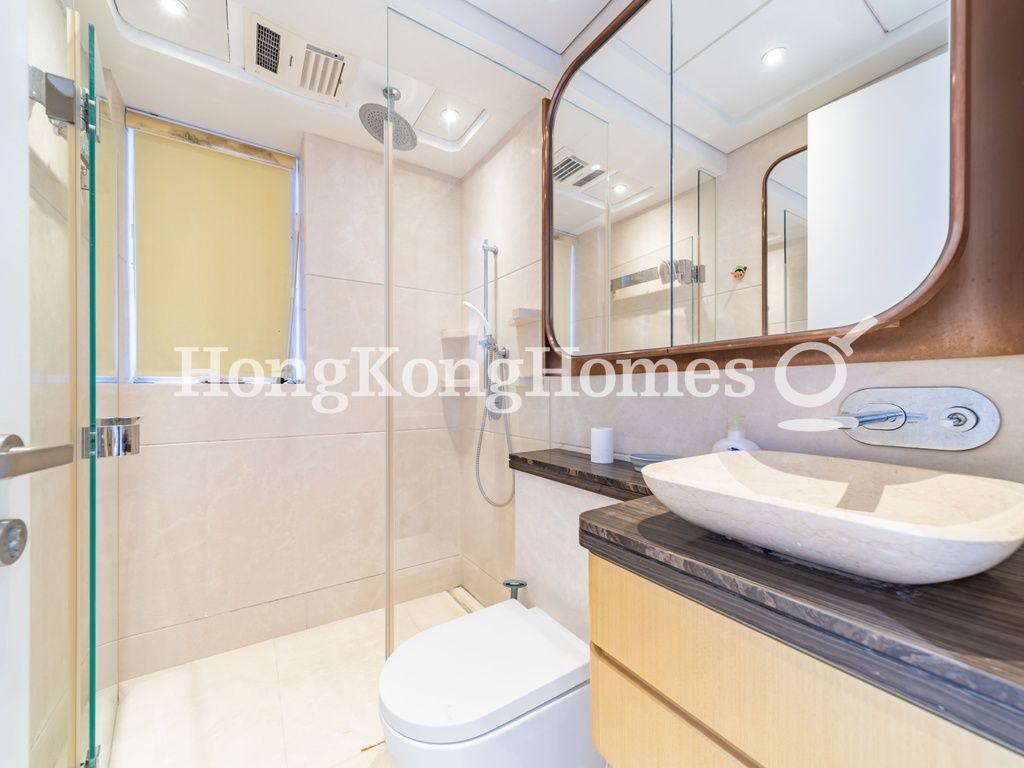 Guest Bathroom — 加多近山，西環堅尼地城
