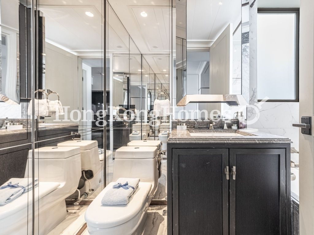 Guest Bathroom — Castle One，西半山