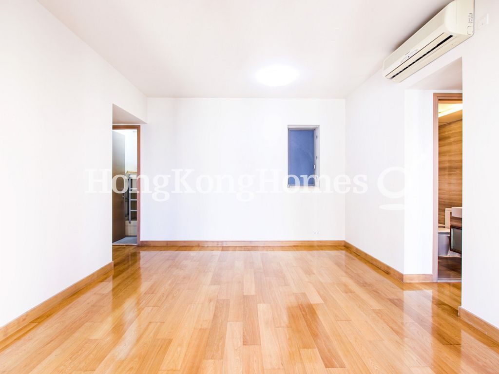 Living and Dining Room — Island Crest - Tower 2, Sai Ying Pun