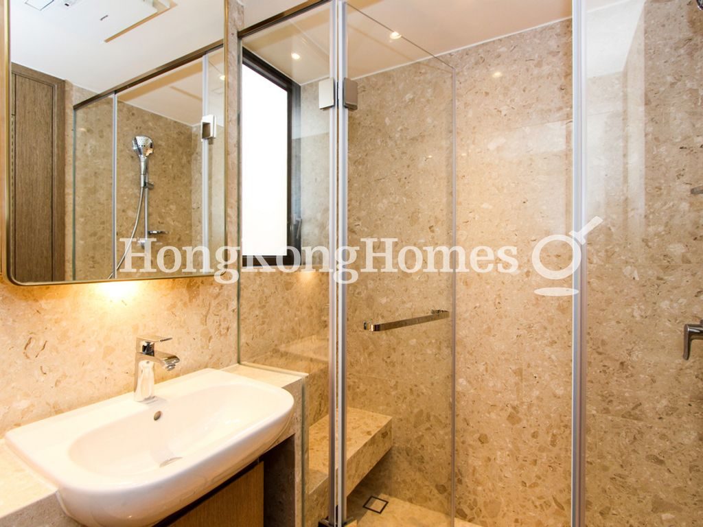 Guest Bathroom — Island Garden, Shau Kei Wan