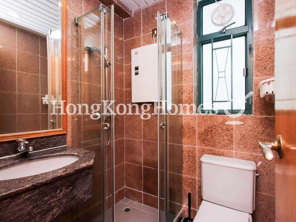 Guest Bathroom — Scholastic Garden, Mid-levels West