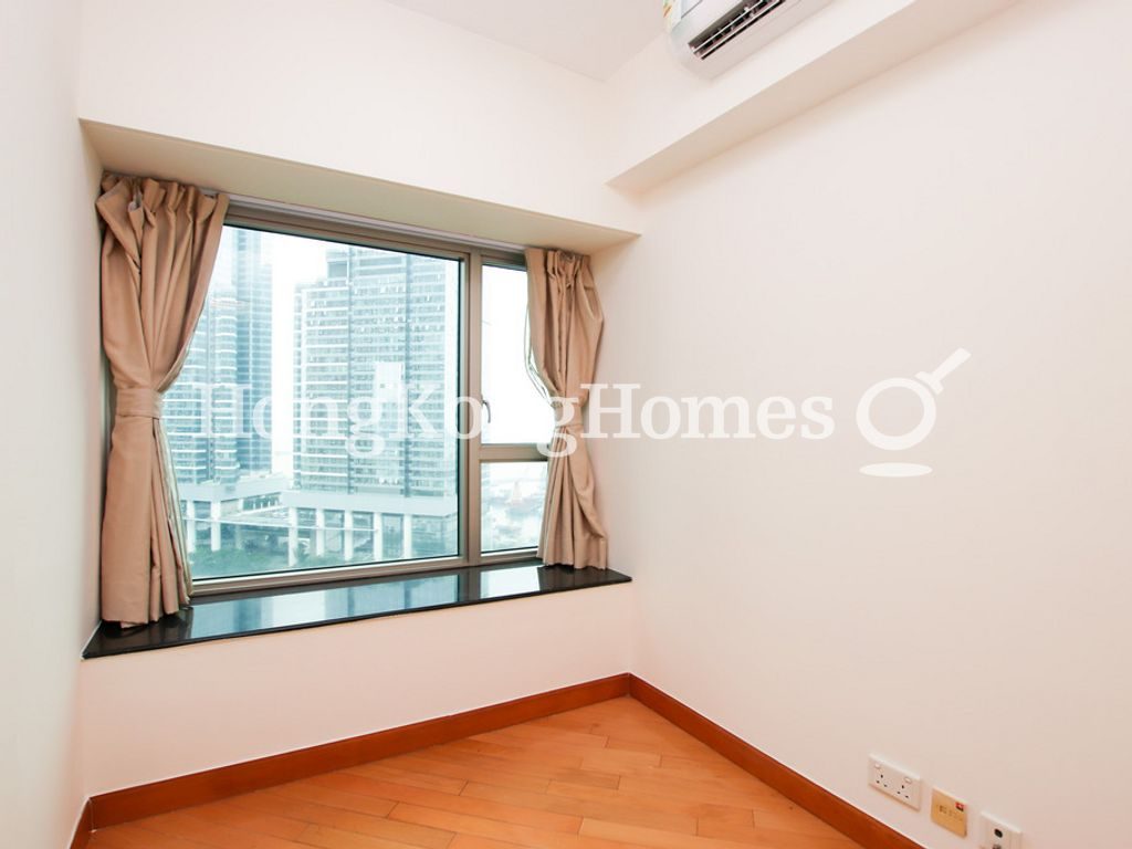 Third Bedroom — 擎天半島 6座，尖沙咀