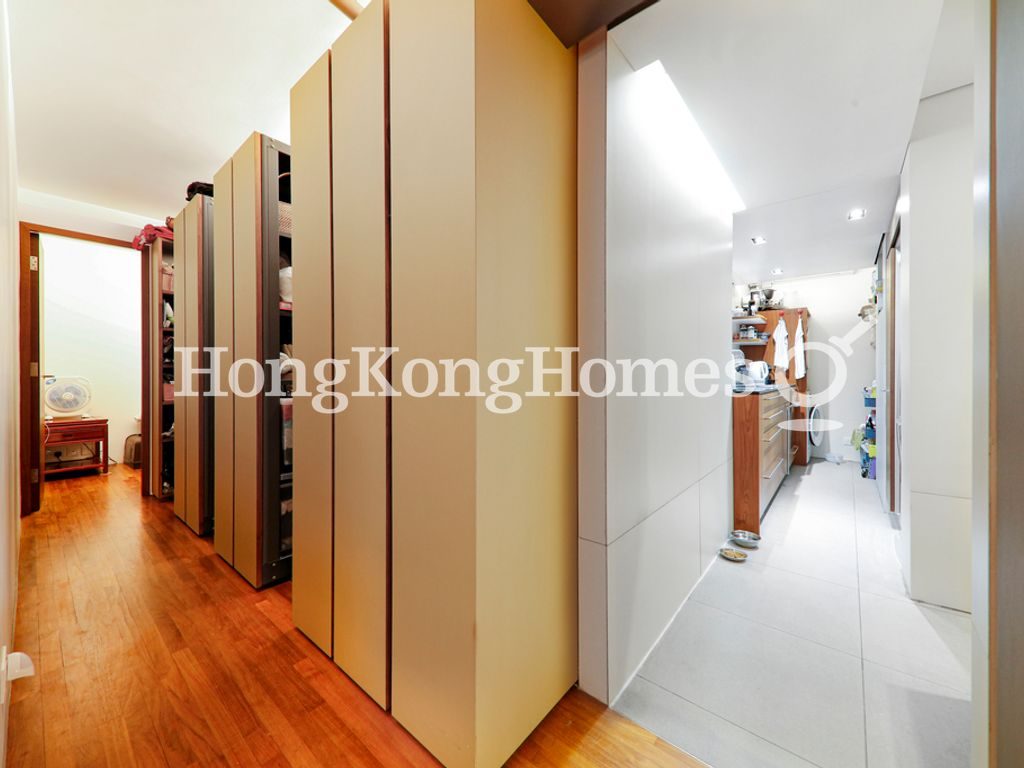 Walk-in Closet — 鳳凰閣 - 第02座，東半山