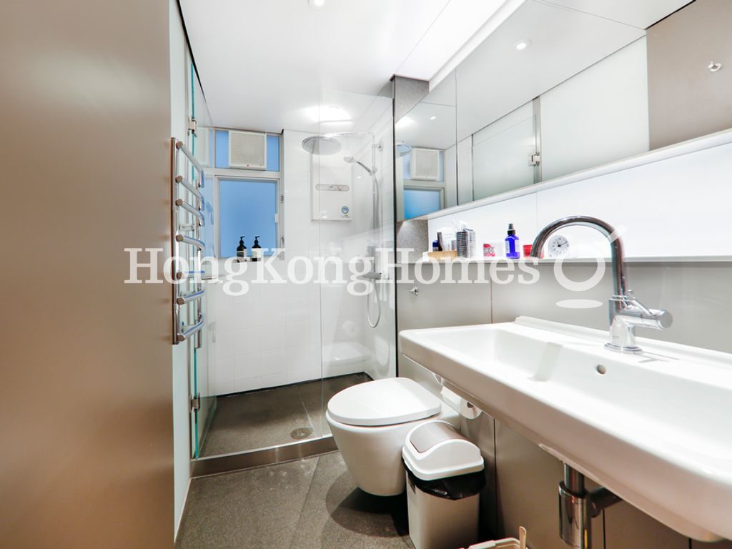 Master Bathroom — 鳳凰閣 - 第02座，東半山