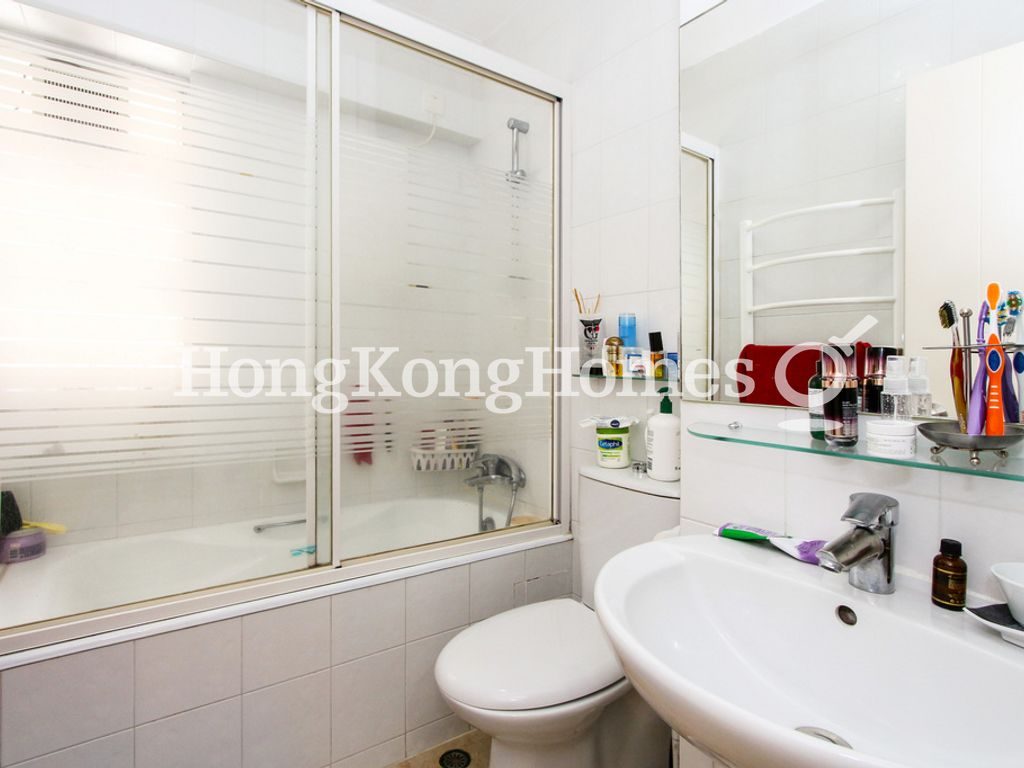 Guest Bathroom — 海寧雅舍，赤柱