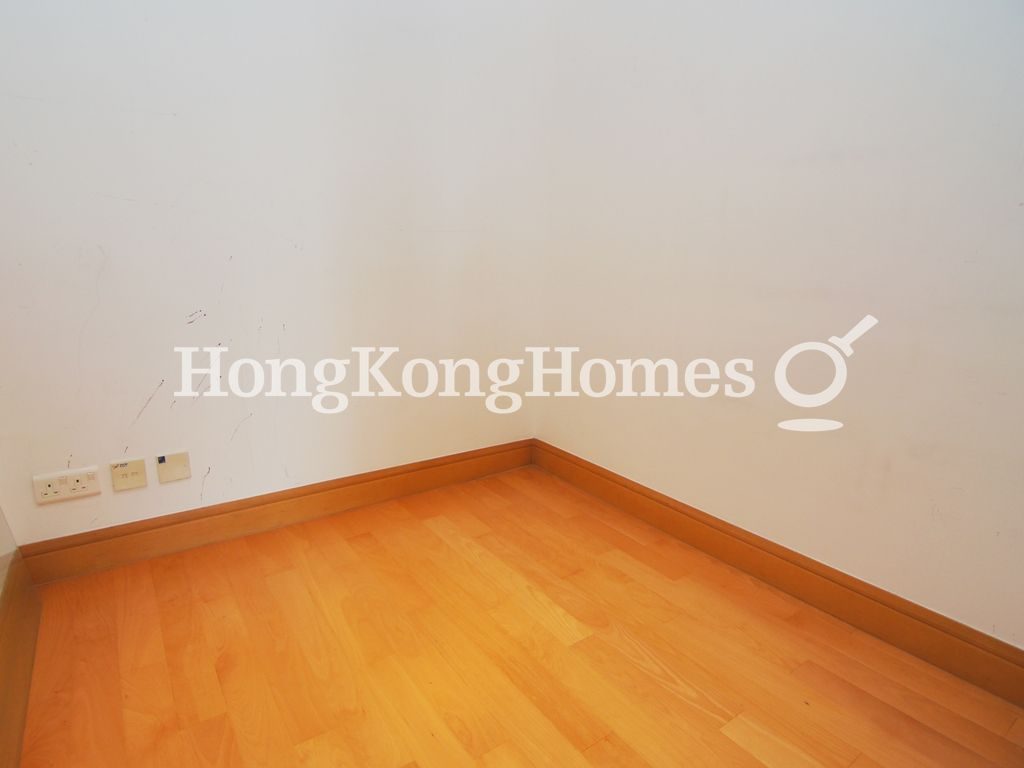Storeroom — 君臨天下1座，尖沙咀