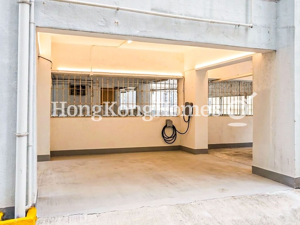 Covered Carpark — Wah Chi Mansion, Happy Valley