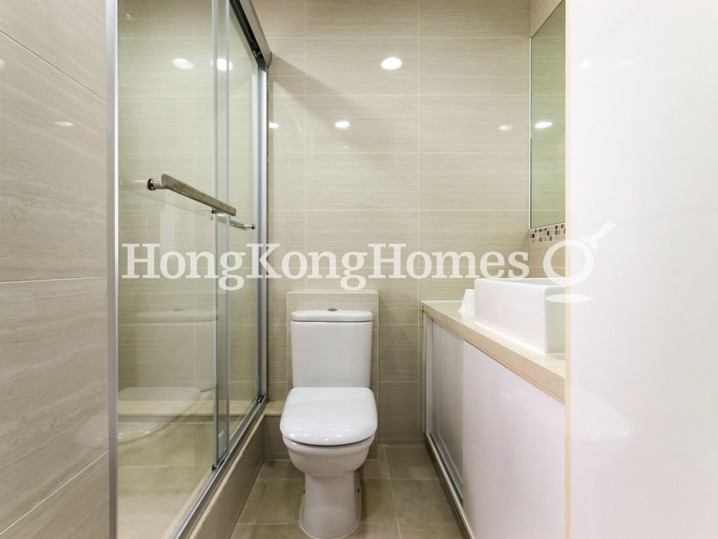 Guest Bathroom — 柏濤小築 - C座，舂坎角