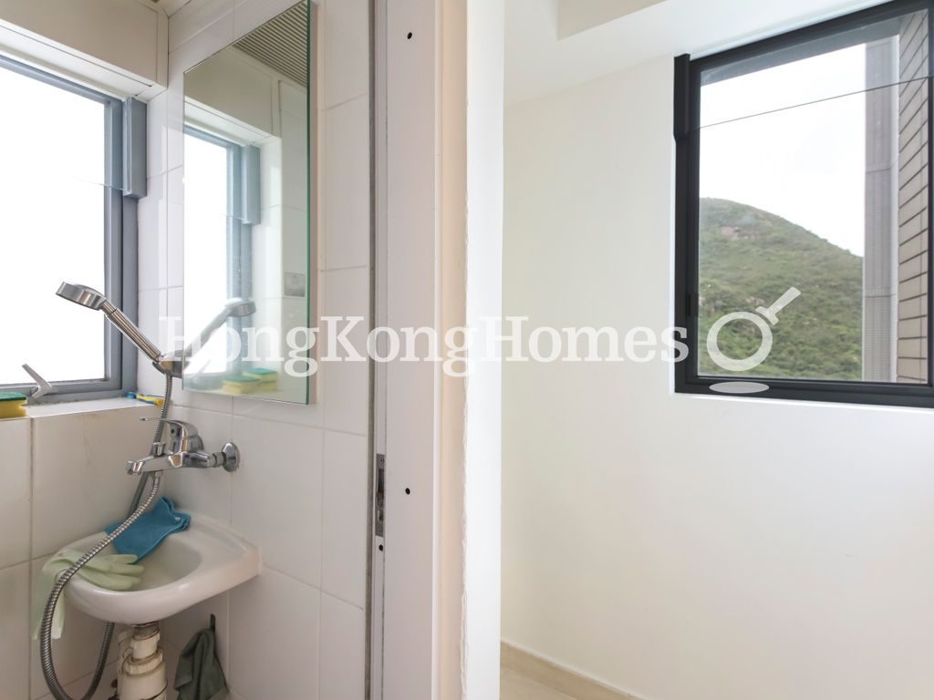 Maid's Room and Washroom — 南灣 - 第9座，鴨脷洲