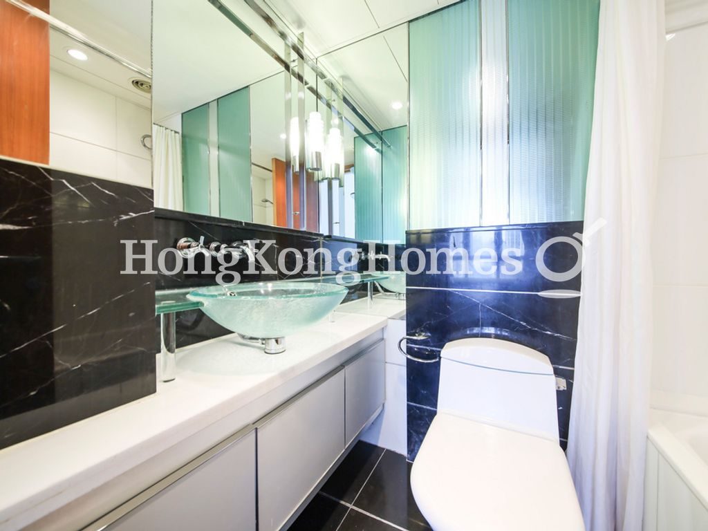 Master Bathroom — The Harbourside - Tower 2, Tsim Sha Tsui