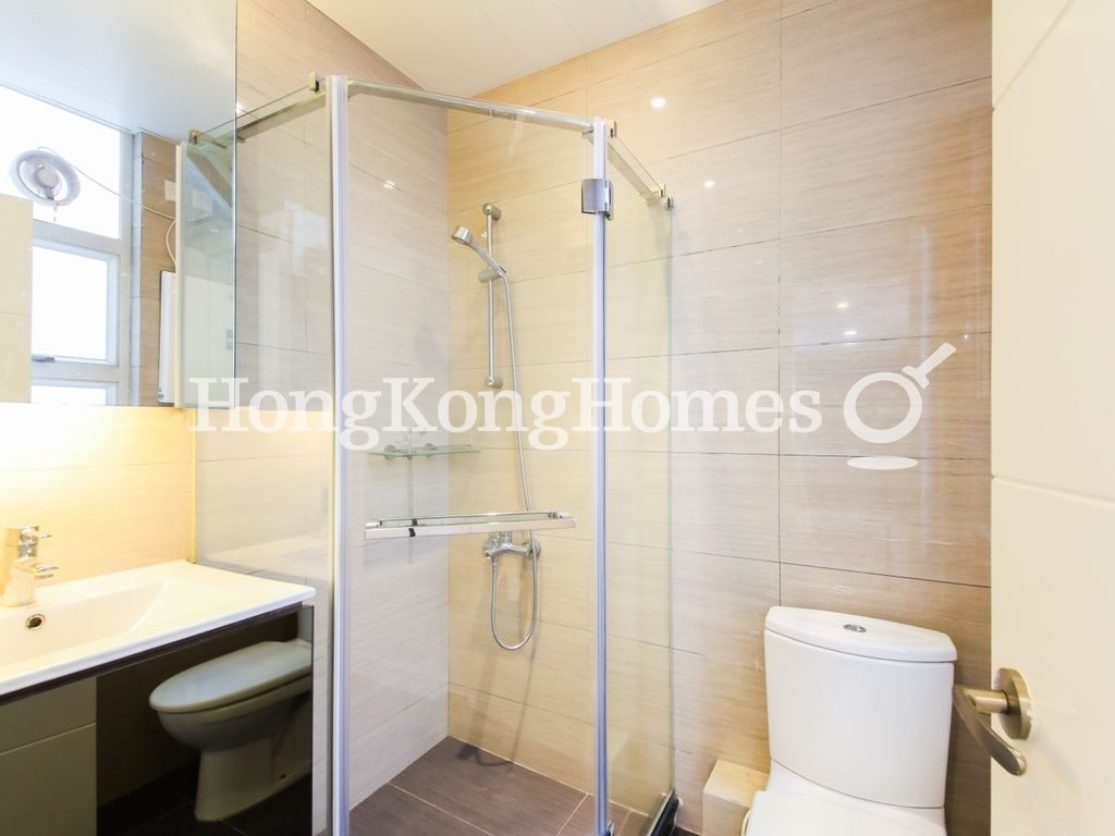 Guest Bathroom — 春暉園，薄扶林