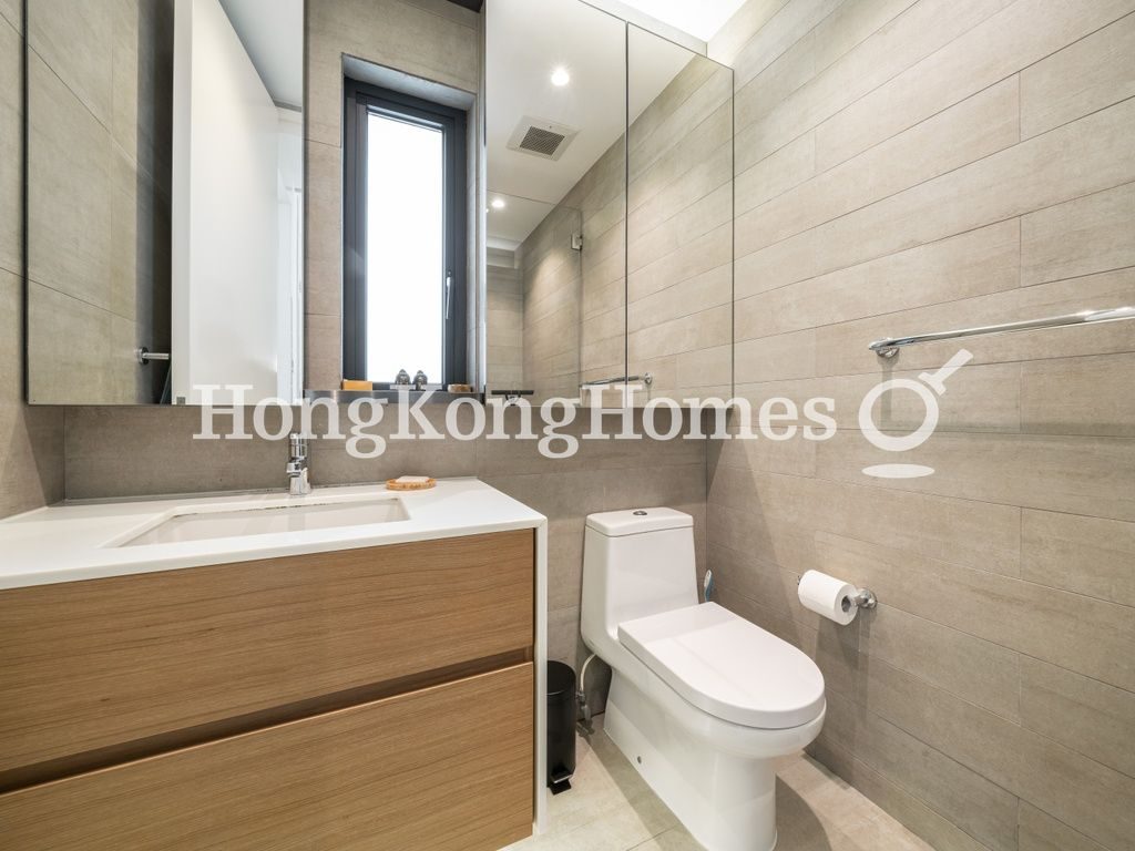 Guest Bathroom — 梅苑，大坑