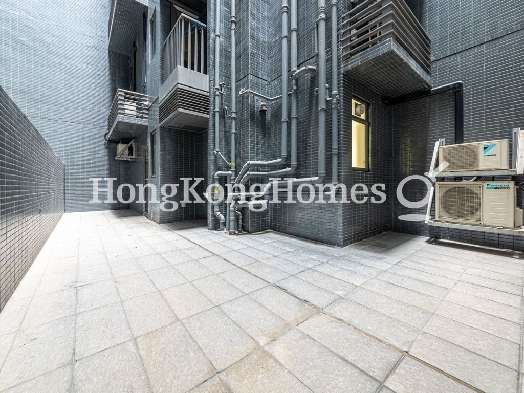 Private Terrace off Store Room — 翰林峰 - 第3座，西環堅尼地城