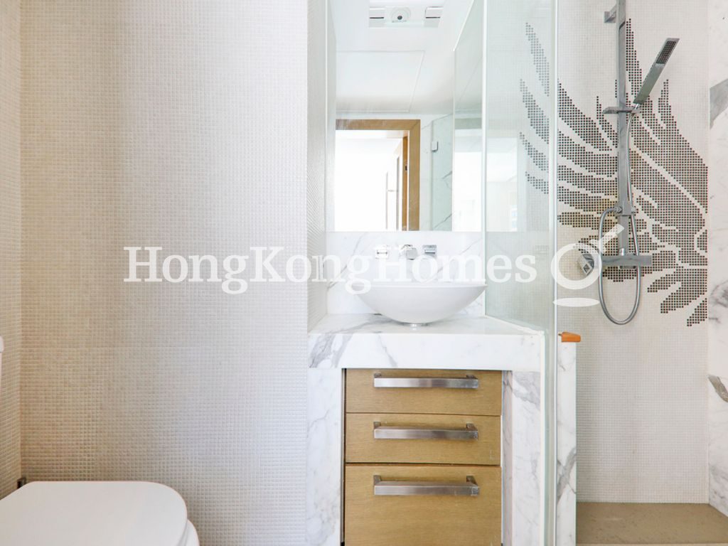 Ensuite Bathroom — Eight South Lane, Western / Kennedy Town