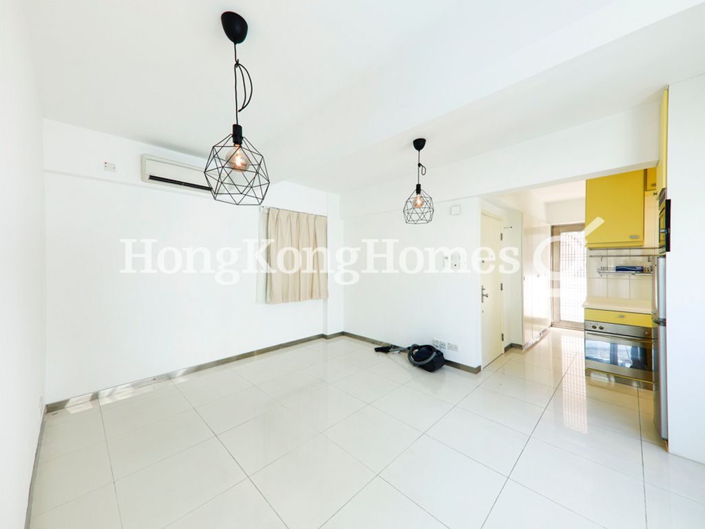 Living and Dining Room — Elgin Street, 21, Central