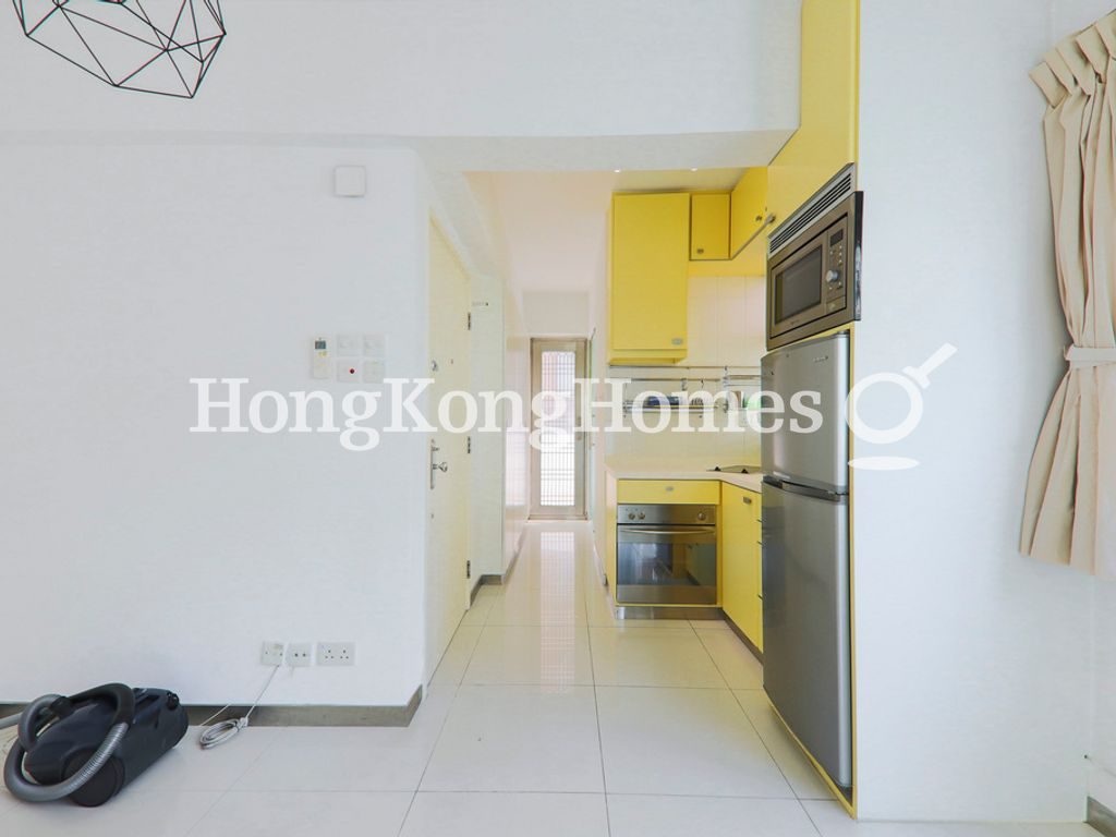 Living and Dining Room — Elgin Street, 21, Central