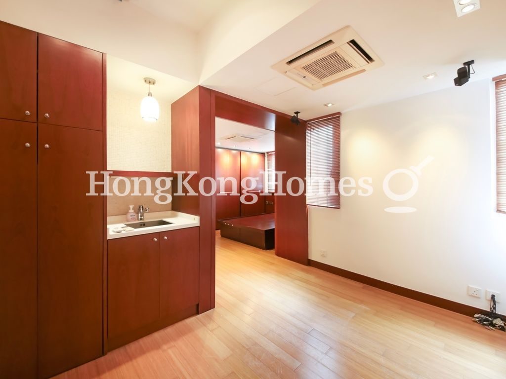 Open Kitchen — Sun Wise Mansion, Central