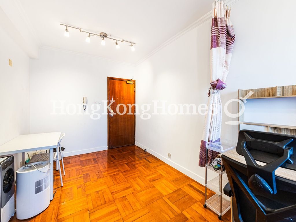 Living and Dining Room — Yick Fung Garden - Block A, Western / Kennedy Town