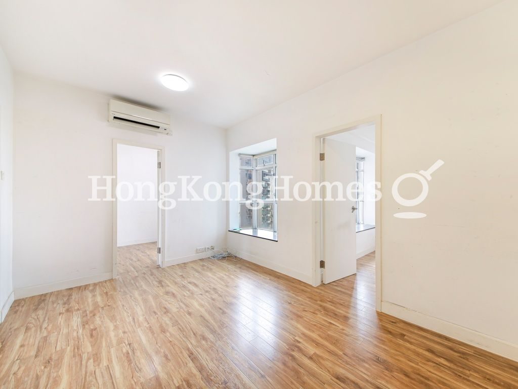 Living and Dining Room — Golden Lodge, Mid-levels West