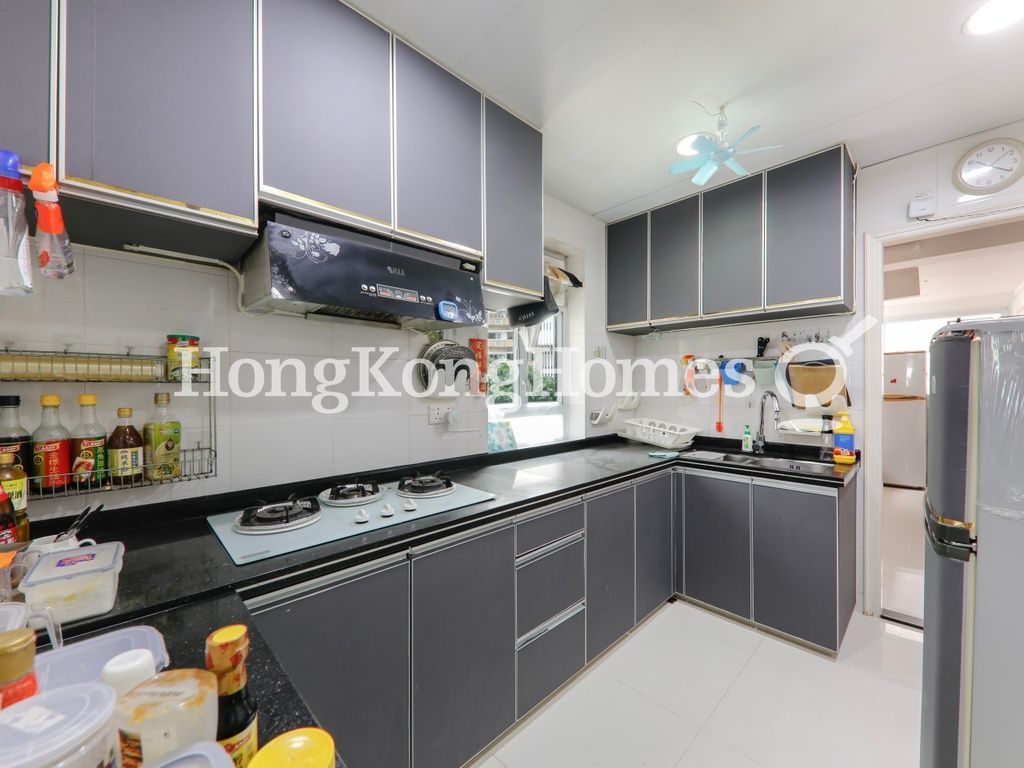 Kitchen — Summit Court - Block D, North Point Hill