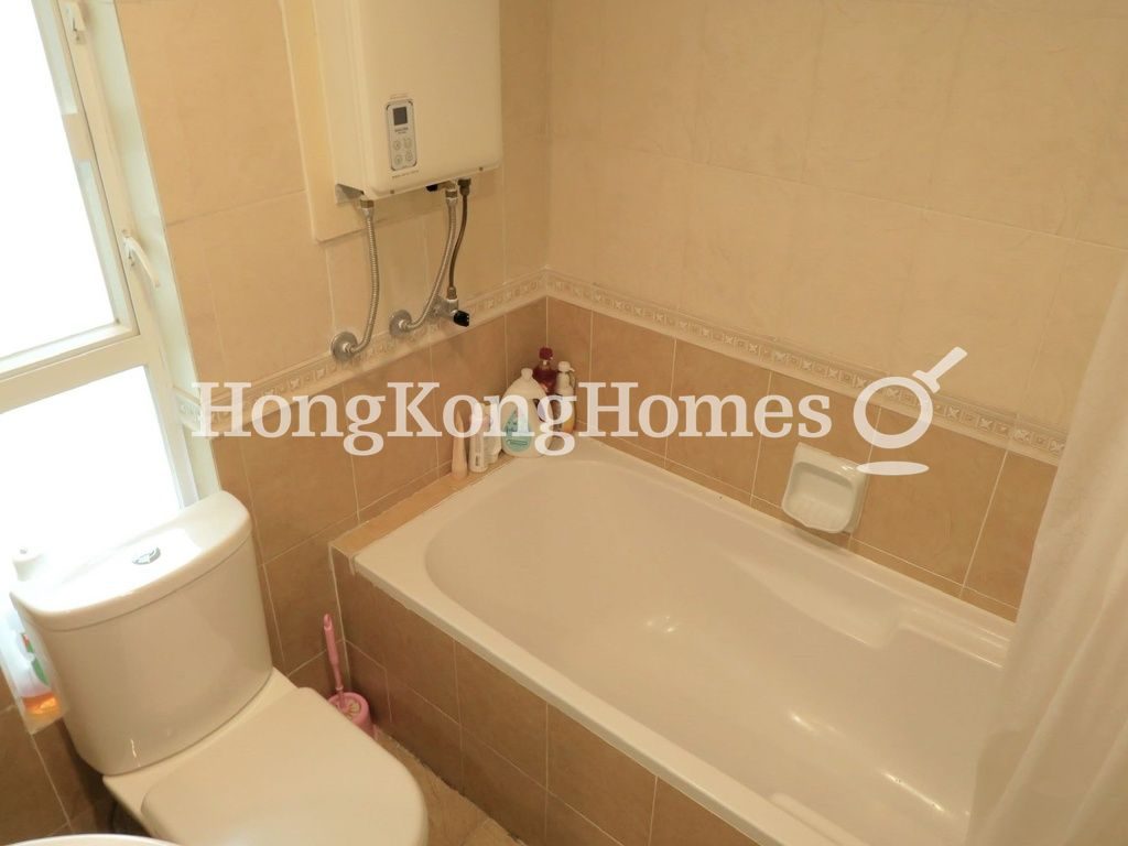 Master Bathroom — Costa Bello - Block  03 & 05, Sai Kung