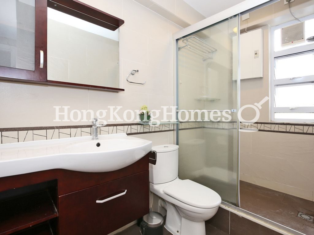 Bathroom — Caravan Court, Mid-levels West