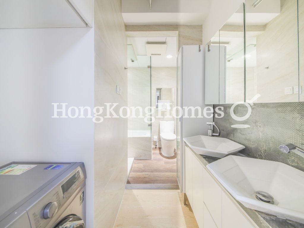 Guest Bathroom — Carble Garden, Mid-levels West