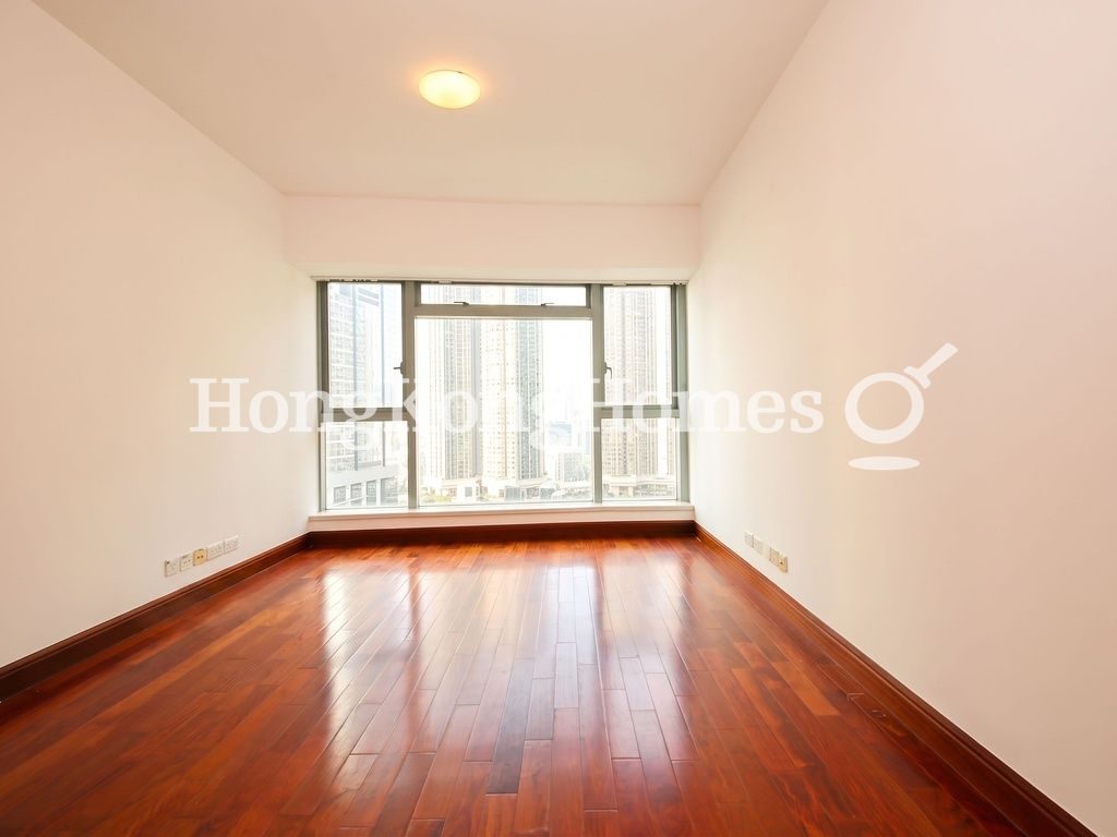 Living and Dining Room — The Harbourside - Tower 2, Tsim Sha Tsui